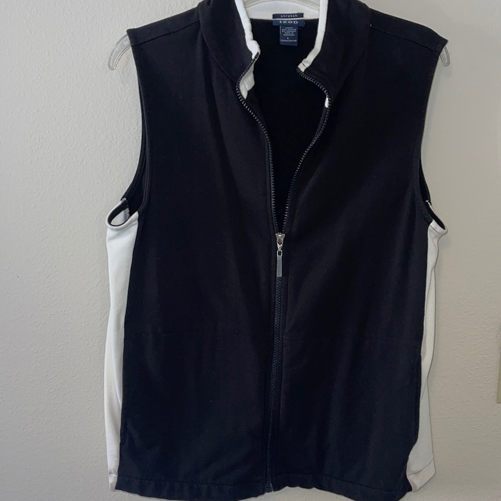 IZOD Golf Vest